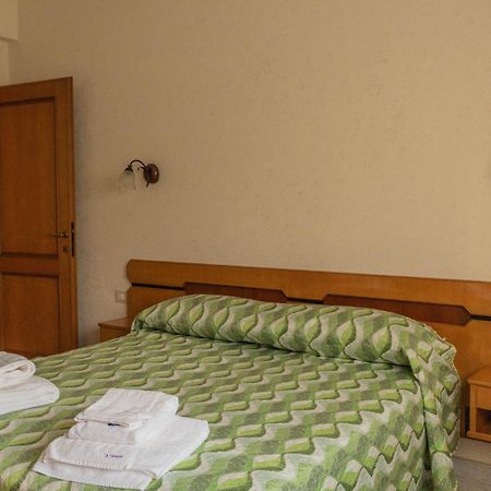 La Posada Roma Villa ภายนอก รูปภาพ
